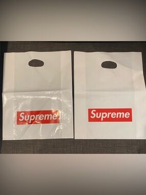 Supreme 16.5x30 Plastic shopping bags (2)